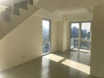 For Sale: BI Level unit 25K Monthly 5% DP only Kasara Urban Resort Pasig