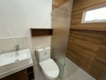 Move In Ready! Modern Townhouse with Garage in Amparo Subdivision -Keziah