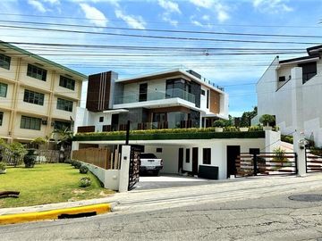 For Sale Brand-new Overlooking House and Lot in Vista Grande Talisay City.
