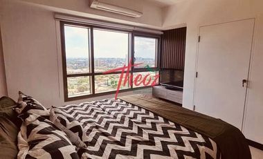 2 Bedroom w/ Parking at The Residences @ Greenbelt Makati For Sale