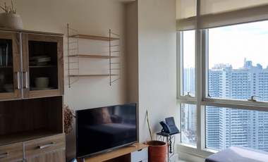 1 Bedroom Loft Unit For Sale in Twin Oaks Place Condominium, Mandaluyong City