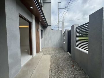 Great Value for an Elegant 200+ sqm Home in Colinas Verdes Bulacan -Keziah