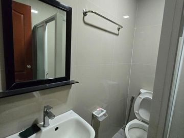 Well Maintained Contemporary Two-Storey 5BR House For Sale in Angeles City