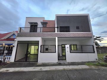 Well Maintained Contemporary Two-Storey 5BR House For Sale in Angeles City