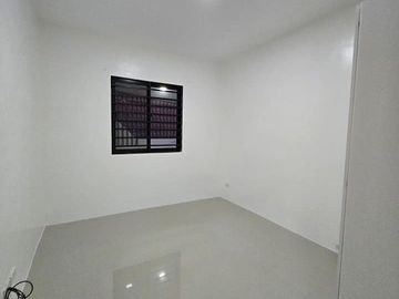 Well Maintained Contemporary Two-Storey 5BR House For Sale in Angeles City