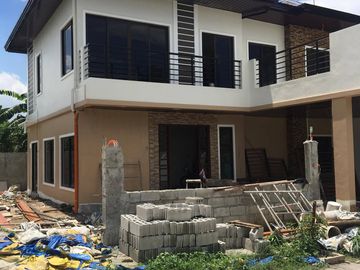 3 bedroom customized house and lot for sale at IDEAL SUBDIVISION, Quezon city