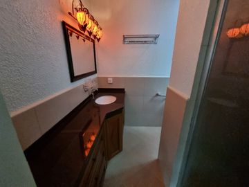 5-Bedroom Astonishing 2-Storey House With Basement In Metro Tagaytay