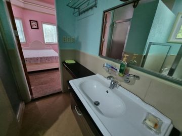 5-Bedroom Astonishing 2-Storey House With Basement In Metro Tagaytay
