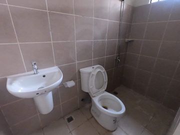 Starter Home in QC | 3BR, 2 T&B, Near SM Fairview & MRT7 - Gio