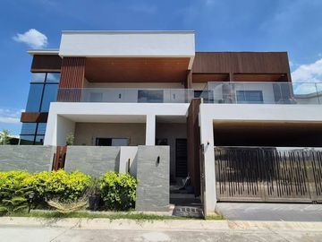 IMMENSELY OPULENT, FULLY-FURNISHED SMART HOME WITH DODGE REBEL RAM FOR SALE