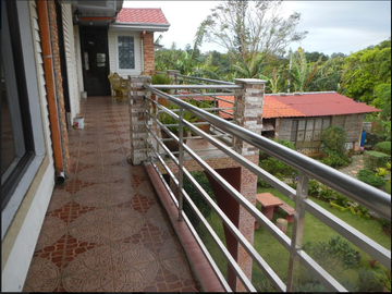 Tagaytay City Big House For Sale 1,000 sqm
