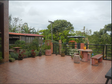 Tagaytay City Big House For Sale 1,000 sqm