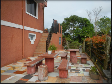 Tagaytay City Big House For Sale 1,000 sqm