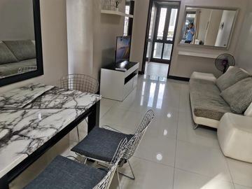 RFO Fully Furnished 2BR w/ Balcony FOR SALE at Greenbelt Hamilton Legazpi Makati