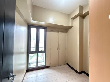 Greenbelt Hamilton, Makati | Two Bedroom Condo Unit For Sale - #3876