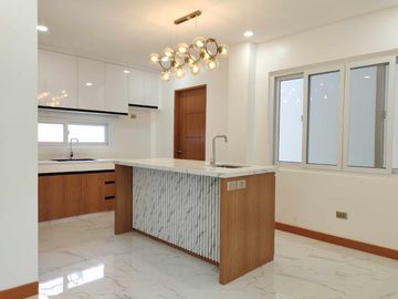 Pasig Modern 2 Car Garage Townhouse for Sale in Greenwoods Pasig-MD