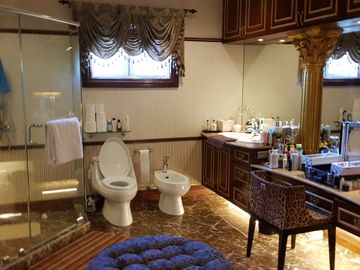 3-Storey 5BR House in Ayala Alabang Muntinlupa for Sale