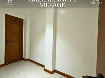 For Sale 4 Bedrooms Greenheights Village House at Parañaque City