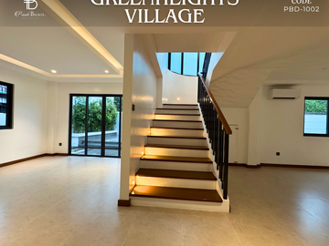 For Sale 4 Bedrooms Greenheights Village House at Parañaque City