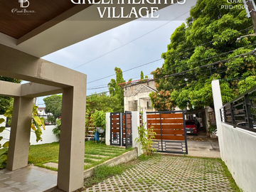 For Sale 4 Bedrooms Greenheights Village House at Parañaque City