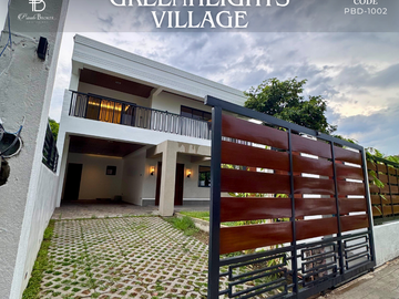 For Sale 4 Bedrooms Greenheights Village House at Parañaque City