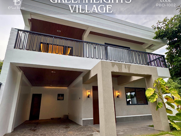 For Sale 4 Bedrooms Greenheights Village House at Parañaque City
