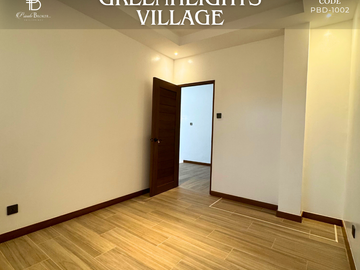 For Sale 4 Bedrooms Greenheights Village House at Parañaque City