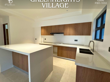 For Sale 4 Bedrooms Greenheights Village House at Parañaque City