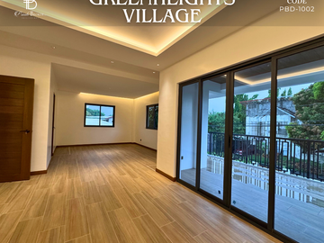For Sale 4 Bedrooms Greenheights Village House at Parañaque City