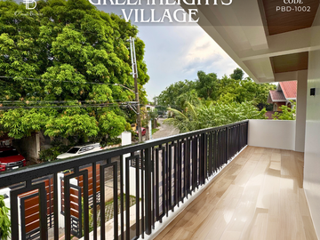 For Sale 4 Bedrooms Greenheights Village House at Parañaque City