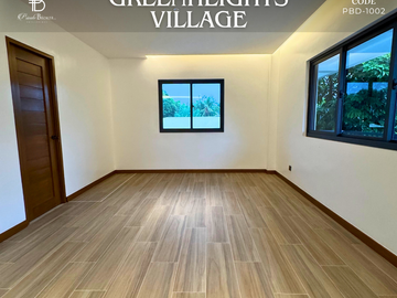 For Sale 4 Bedrooms Greenheights Village House at Parañaque City