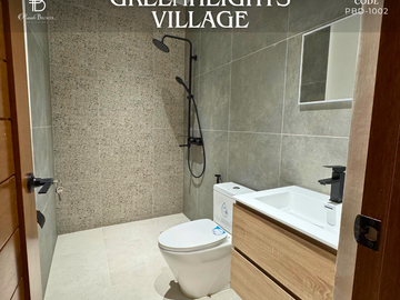 For Sale 4 Bedrooms Greenheights Village House at Parañaque City