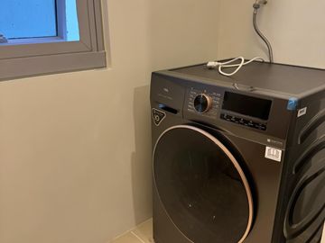 1BR IN BGC FOR SALE - PARK TRIANGLE RESIDENCES