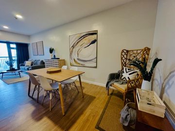 1BR IN BGC FOR SALE - PARK TRIANGLE RESIDENCES