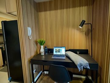 1BR IN BGC FOR SALE - PARK TRIANGLE RESIDENCES