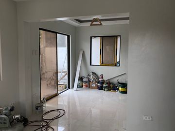 4 Bedroom CUSTOMIZED House and Lot for Sale in CRESTA VERDE Subd. Quezon City