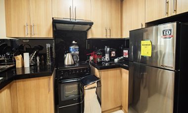 2 Bedroom Condominium with Parking @ The Columns -Legaspi, Makati for Sale