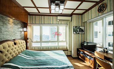 2 Bedroom Condominium with Parking @ The Columns -Legaspi, Makati for Sale