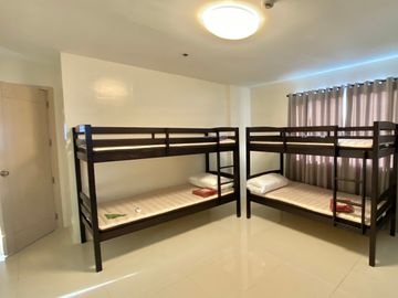 SALE!!!! Tagaytay Penthouse with a view of the Taal Lake.