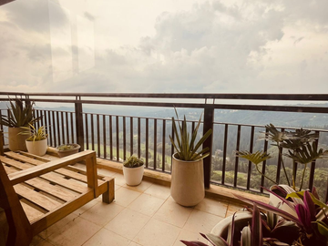MAHOGANY BLDG TAGAYTAY HIGHLANDS | 4-BR Penthouse unit with 2 Parking |FOR SALE!