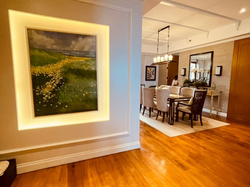 MAHOGANY BLDG TAGAYTAY HIGHLANDS | 4-BR Penthouse unit with 2 Parking |FOR SALE!