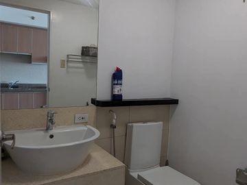 Condo for sale St. Francis Shangri-La Place studio unit Mandaluyong condo