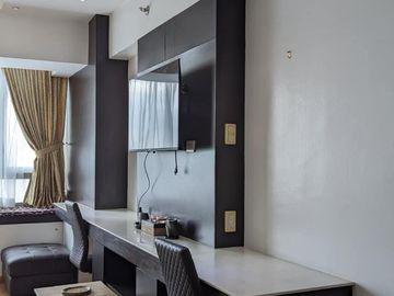 Condo for sale St. Francis Shangri-La Place studio unit Mandaluyong condo