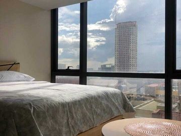 Income Generating 1BR w/ Balcony & Parking FOR SALE at Greenbelt Hamilton Makati