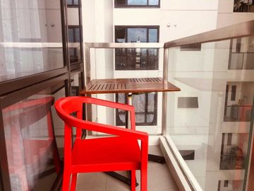 Income Generating 1BR w/ Balcony & Parking FOR SALE at Greenbelt Hamilton Makati
