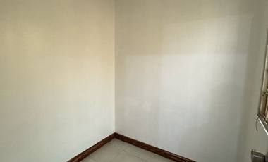 4Br Townhouse with 2 parking FOR SALE in Sikatuna Village, Quezon City