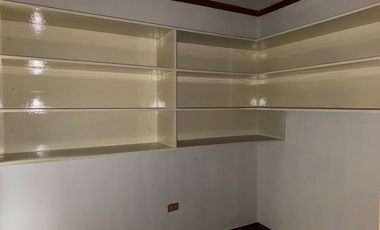 4Br Townhouse with 2 parking FOR SALE in Sikatuna Village, Quezon City