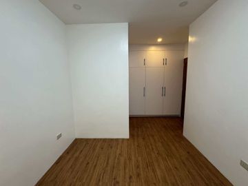 Premium QC Living – Detached Home w/ Garden, Balcony, 3 En-Suite BRs - Gio