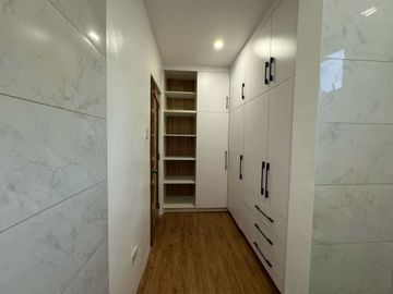 Premium QC Living – Detached Home w/ Garden, Balcony, 3 En-Suite BRs - Gio