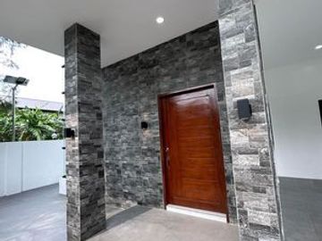 4BR House and Lot for Sale at Royale Tagaytay Estates, Alfonso Cavite